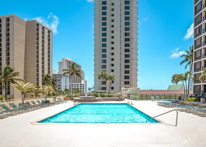 Stunning Ocean View 1Br Condo - Free Parking!